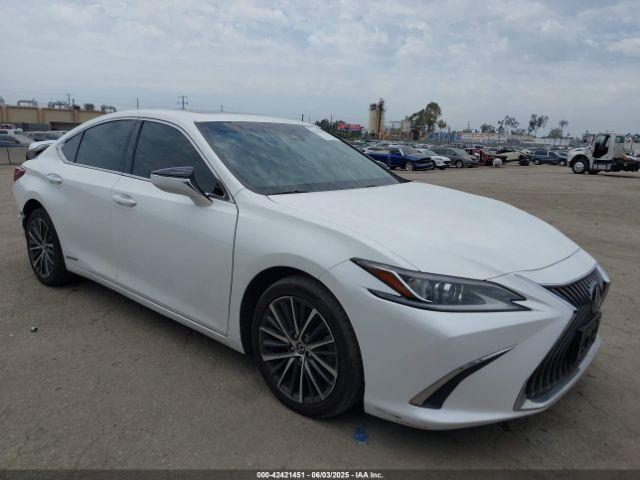  Salvage Lexus Es