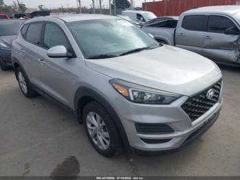  Salvage Hyundai TUCSON