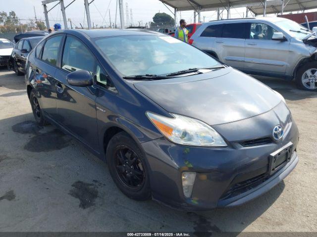  Salvage Toyota Prius