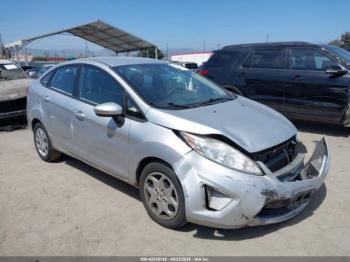  Salvage Ford Fiesta