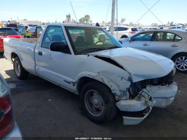  Salvage Chevrolet S-10