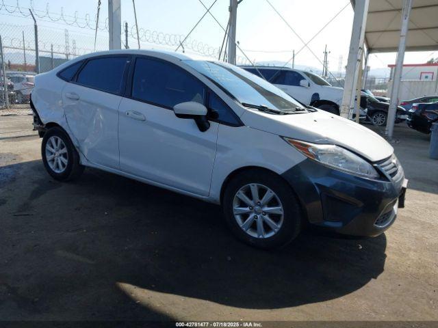  Salvage Ford Fiesta
