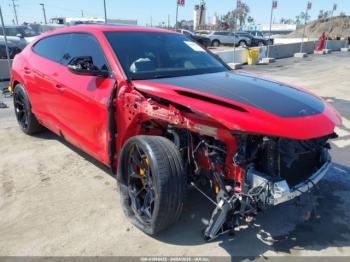  Salvage Lamborghini Urus