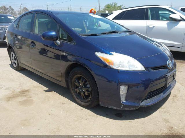  Salvage Toyota Prius