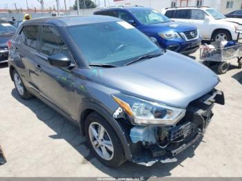  Salvage Nissan Kicks