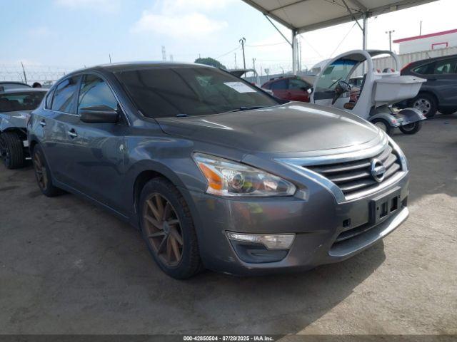  Salvage Nissan Altima