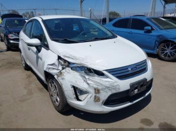  Salvage Ford Fiesta