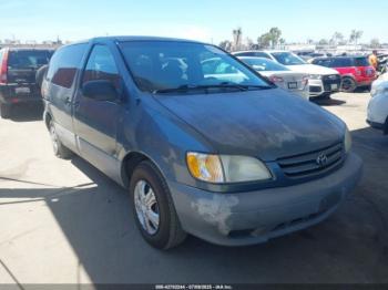  Salvage Toyota Sienna