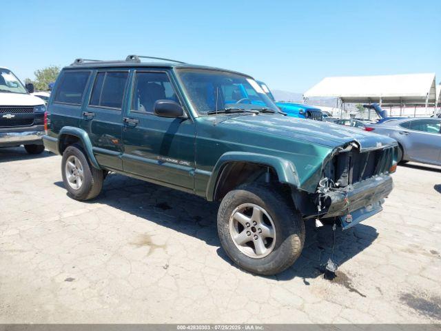  Salvage Jeep Cherokee