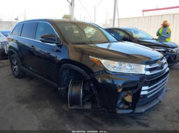  Salvage Toyota Highlander