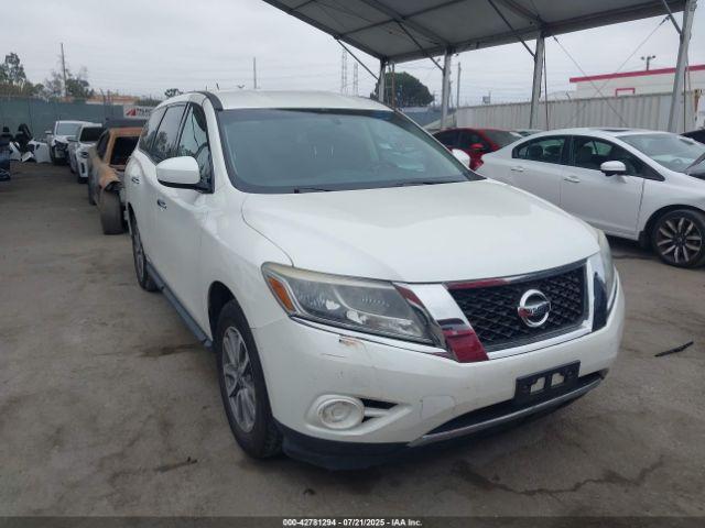  Salvage Nissan Pathfinder