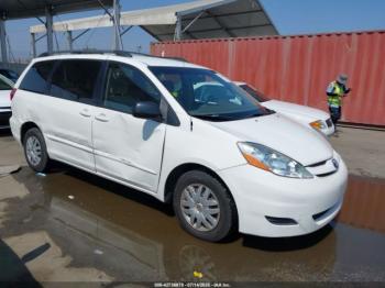  Salvage Toyota Sienna