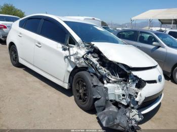  Salvage Toyota Prius