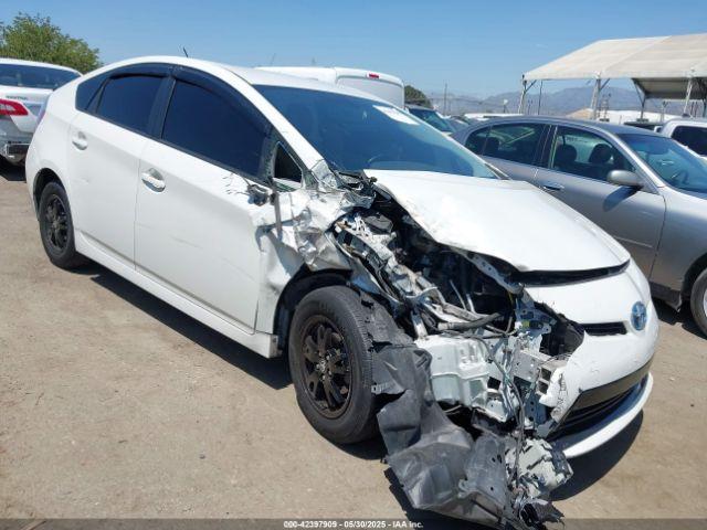  Salvage Toyota Prius