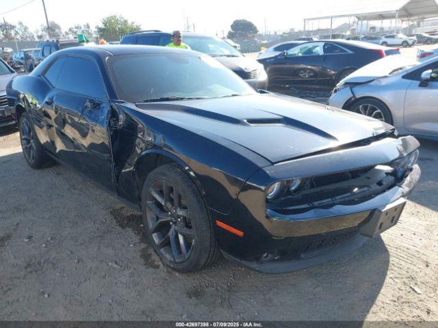  Salvage Dodge Challenger