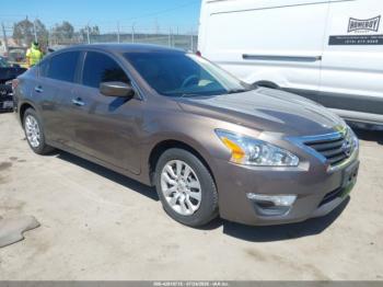  Salvage Nissan Altima