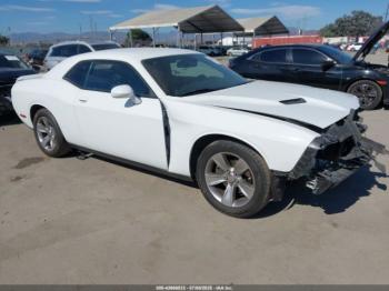  Salvage Dodge Challenger
