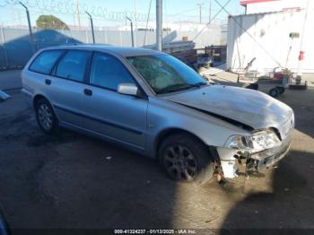  Salvage Volvo V40