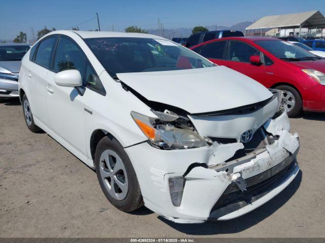  Salvage Toyota Prius