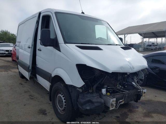  Salvage Mercedes-Benz Sprinter 2500