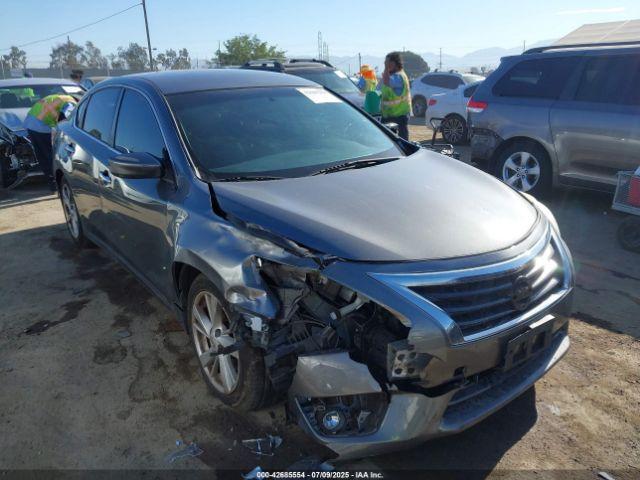  Salvage Nissan Altima