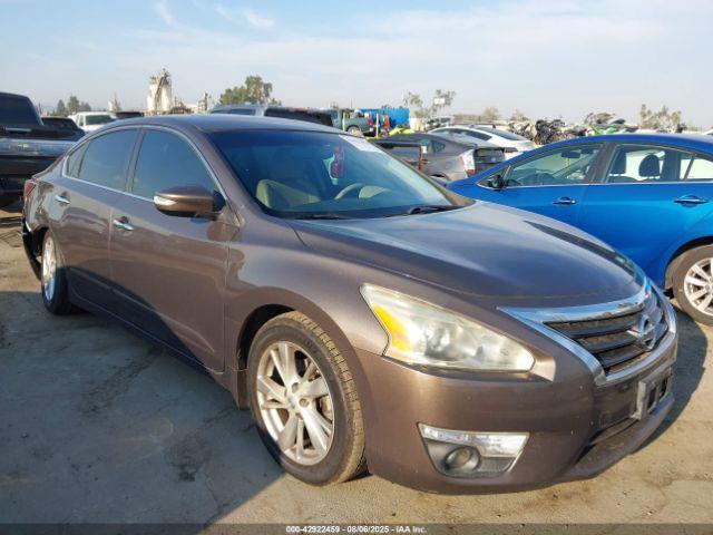  Salvage Nissan Altima