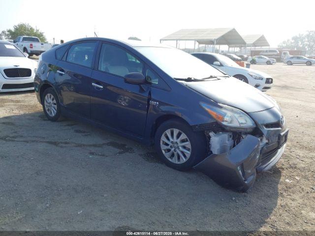  Salvage Toyota Prius