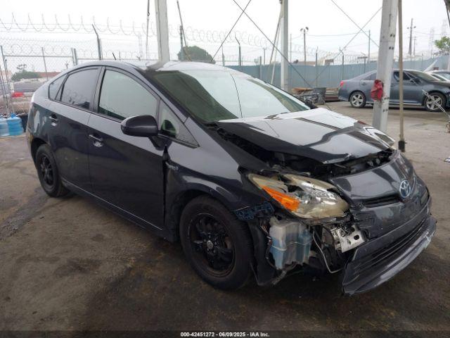  Salvage Toyota Prius