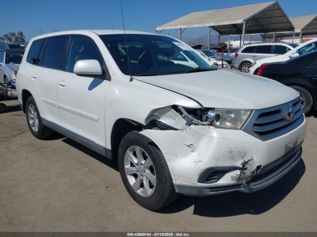  Salvage Toyota Highlander