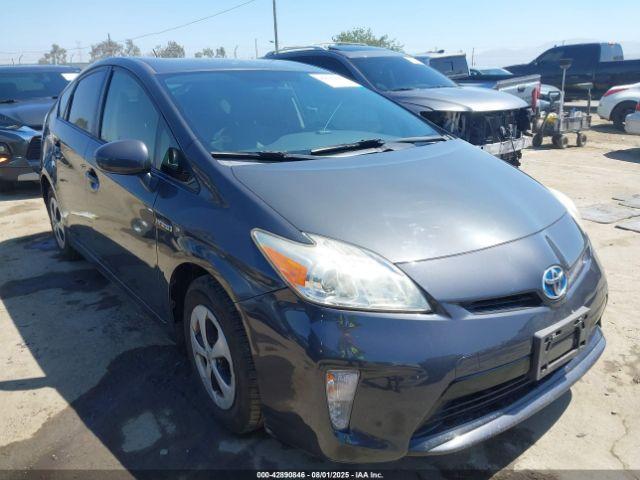  Salvage Toyota Prius