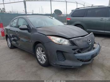  Salvage Mazda Mazda3