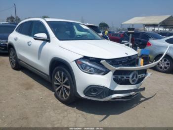  Salvage Mercedes-Benz GLA