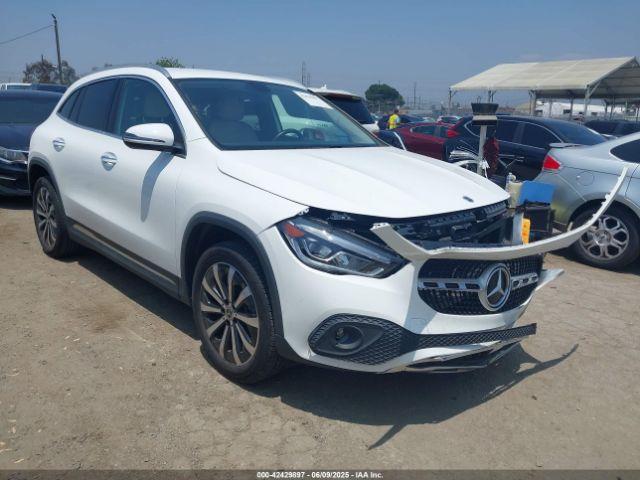  Salvage Mercedes-Benz GLA