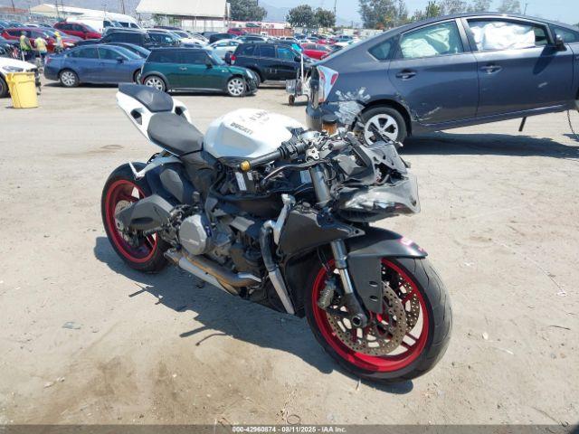  Salvage Ducati Superbike