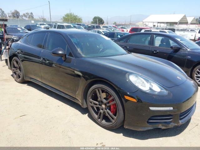  Salvage Porsche Panamera