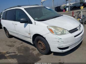  Salvage Toyota Sienna