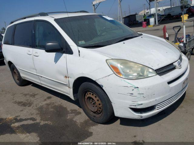  Salvage Toyota Sienna