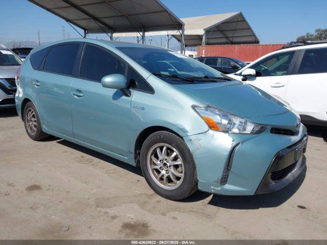  Salvage Toyota Prius v