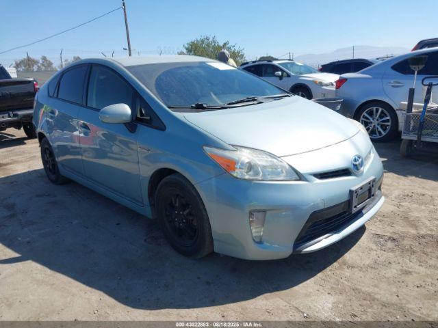  Salvage Toyota Prius