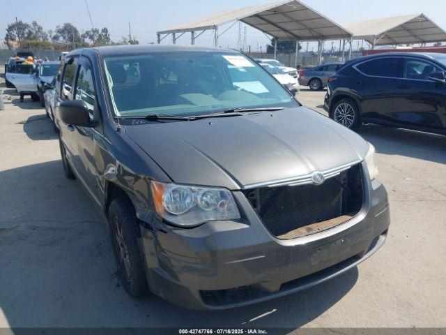  Salvage Chrysler Town & Country