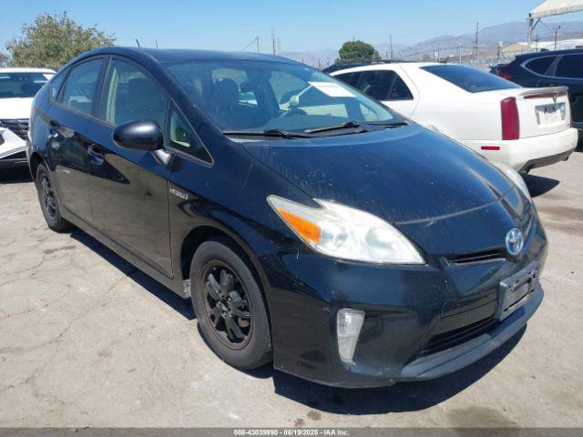  Salvage Toyota Prius