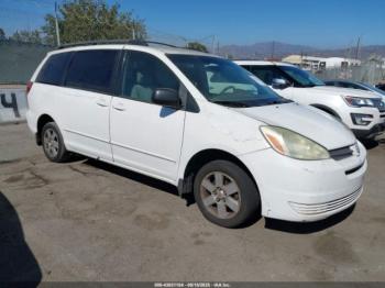  Salvage Toyota Sienna