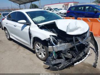  Salvage Chrysler 200