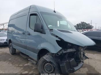  Salvage Mercedes-Benz Sprinter 2500