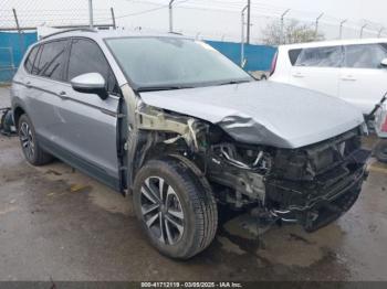  Salvage Volkswagen Tiguan