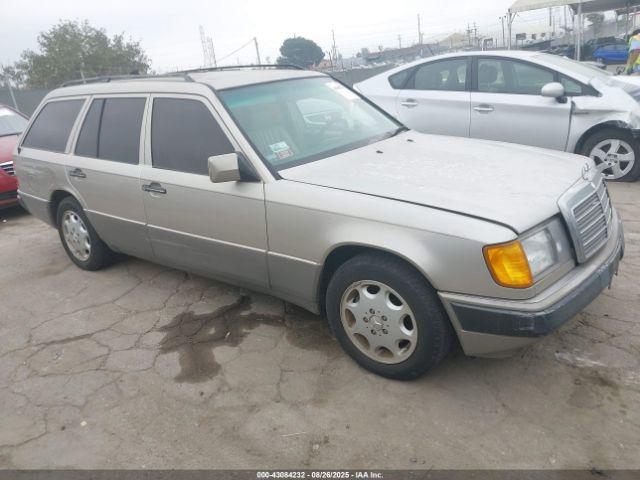  Salvage Mercedes-Benz 300