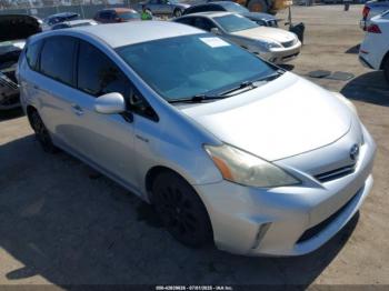  Salvage Toyota Prius v
