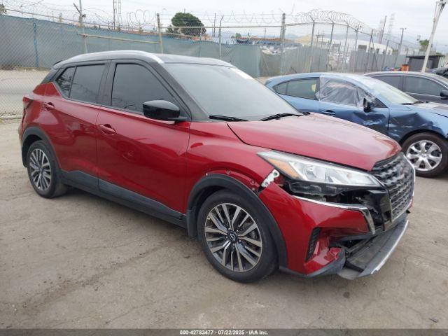  Salvage Nissan Kicks