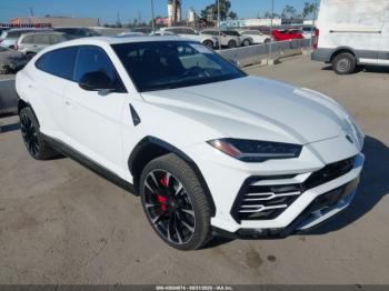  Salvage Lamborghini Urus