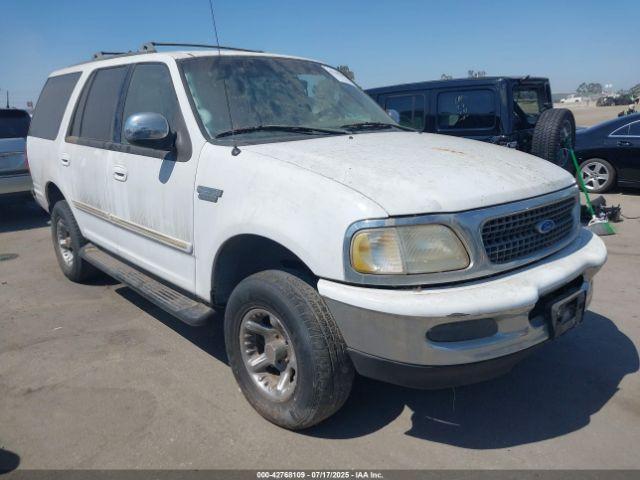  Salvage Ford Expedition